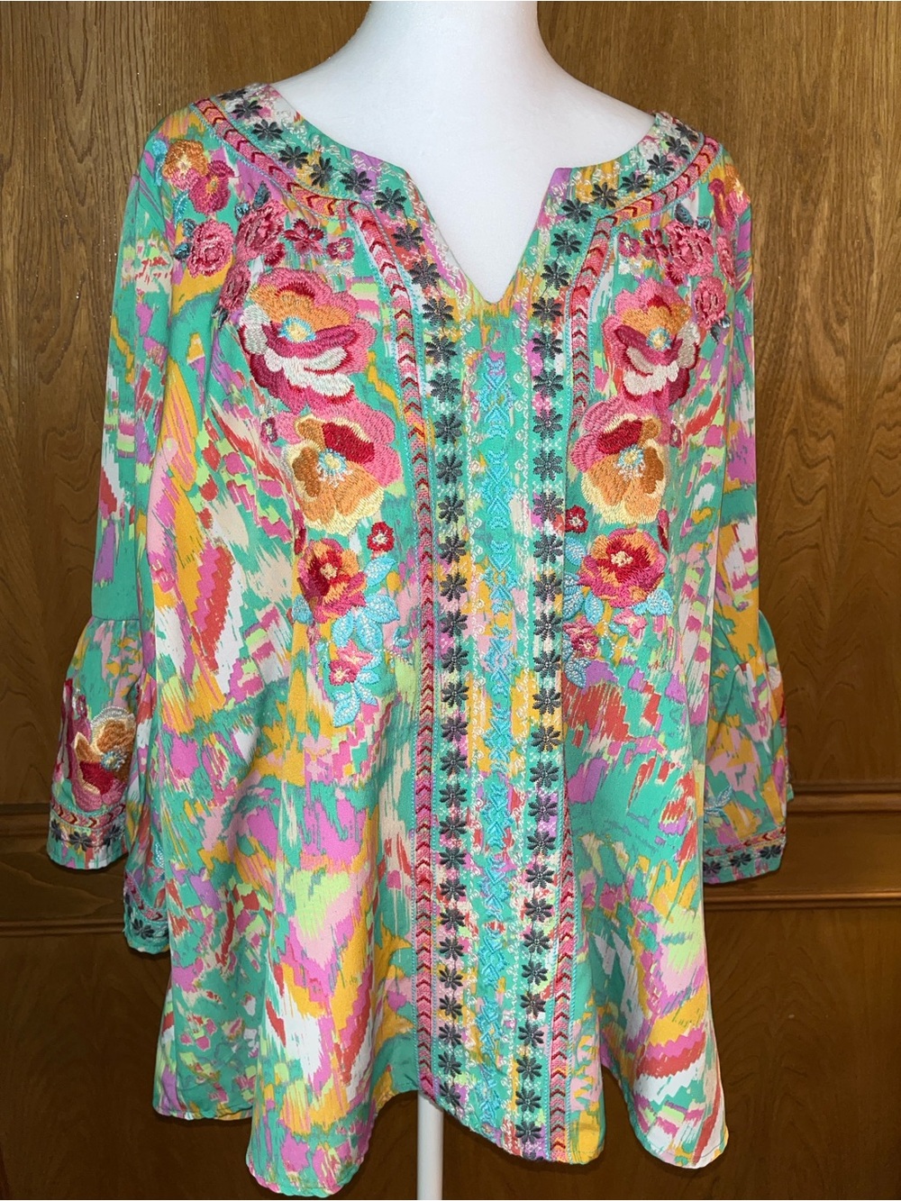 Sz 1X Savanna Jane Vibrant Embroidered Floral Emerald Tunic Top - Picture 3 of 10